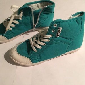 NWOT Script brand new sneakers